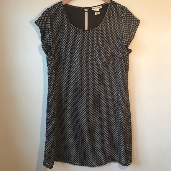 Artisan Ny Dresses & Skirts - Artisan NY Black and White Dress, Chest Pocket